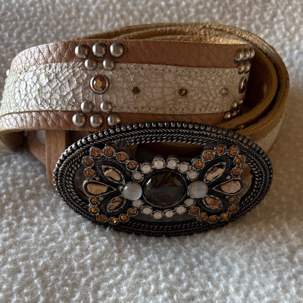 Leatherock Elegant Brown and Cream Belt with Ornate Buckle - gently used